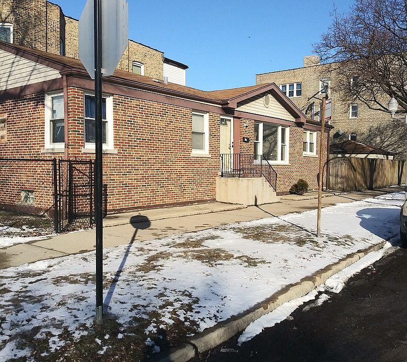 2nd image of 2201 N Springfield Ave