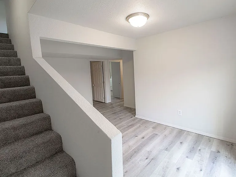 1005 W Ash St — Photo 20