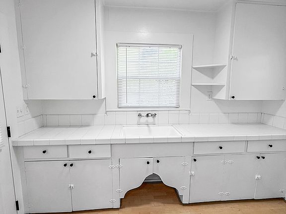 3rd image of 1730 McKinley Ave #1