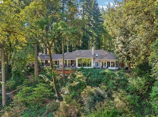 15555 S Clackamas River Dr, Oregon City, OR 97045