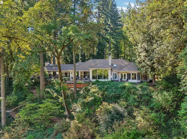 15555 S Clackamas River Dr, Oregon City, OR 97045