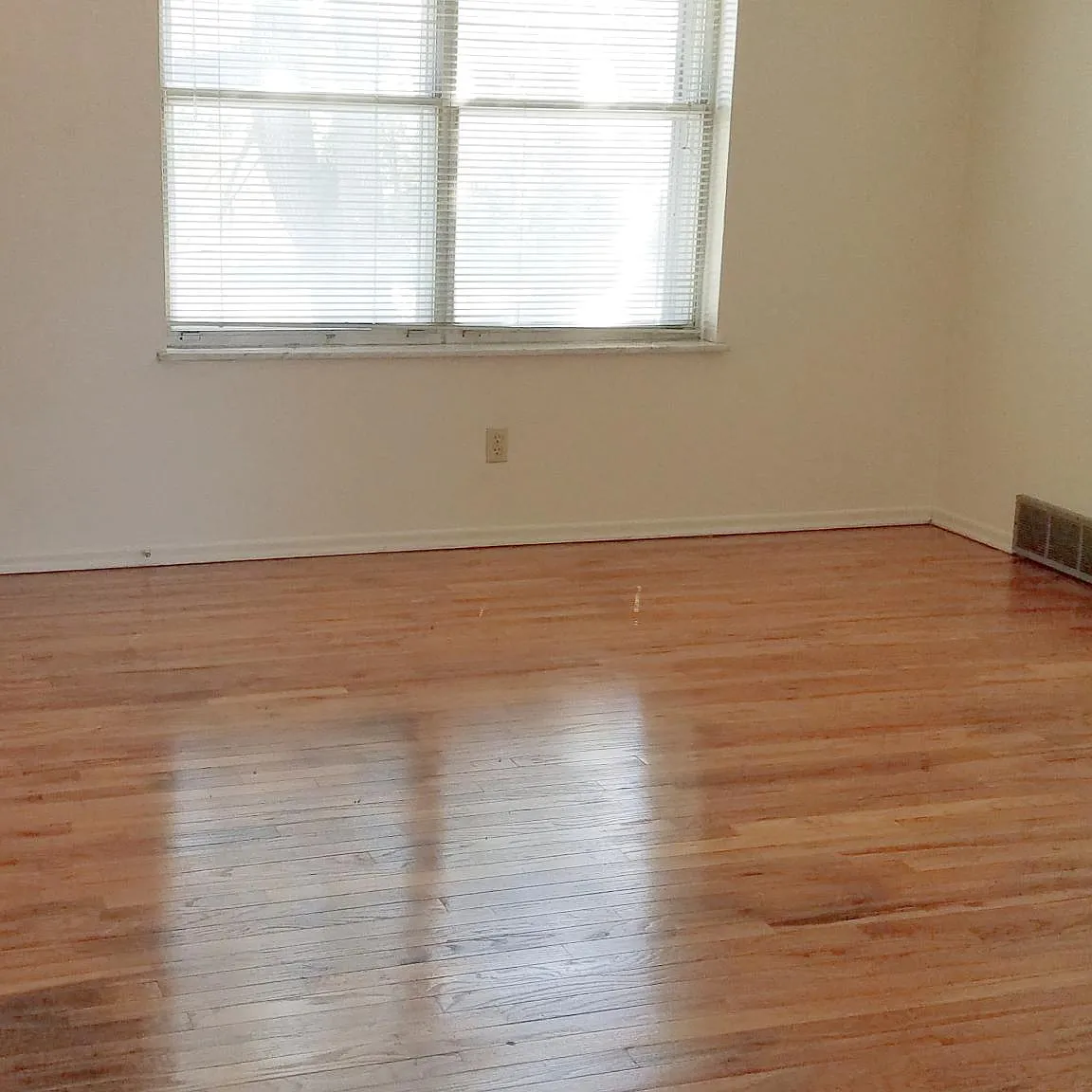 2 bed, $525 — Photo 3