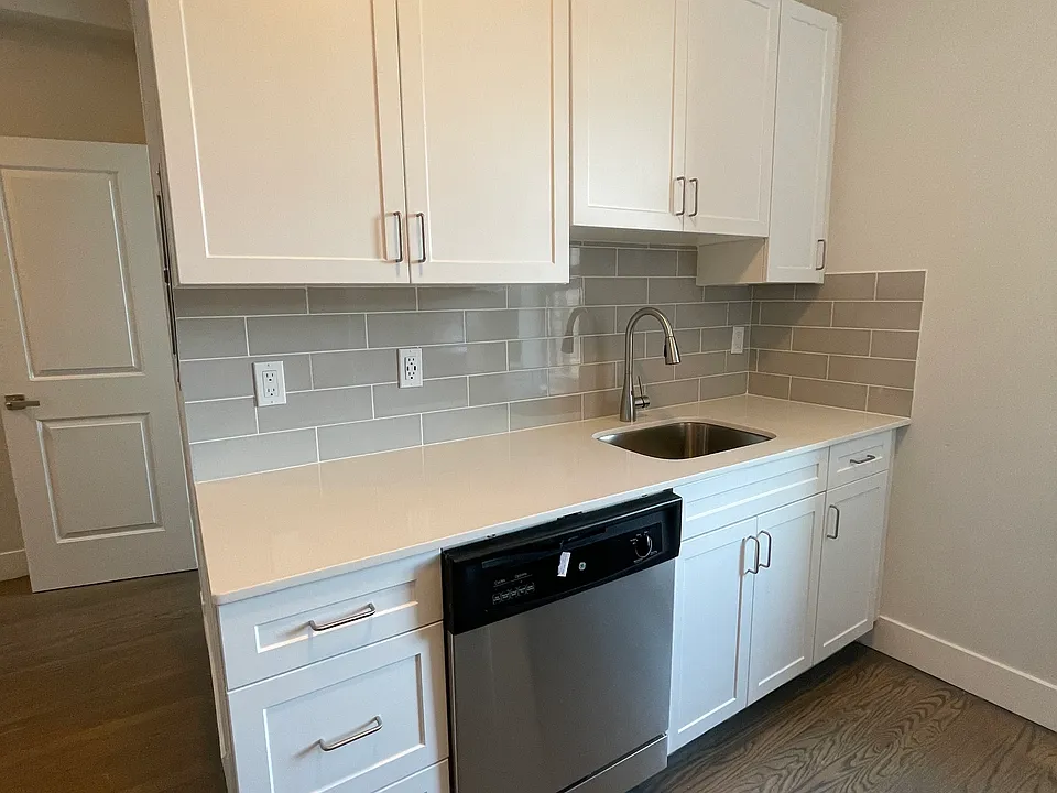 72 Park Dr #14