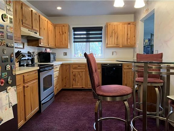 3rd image of 228 Loretta Ln