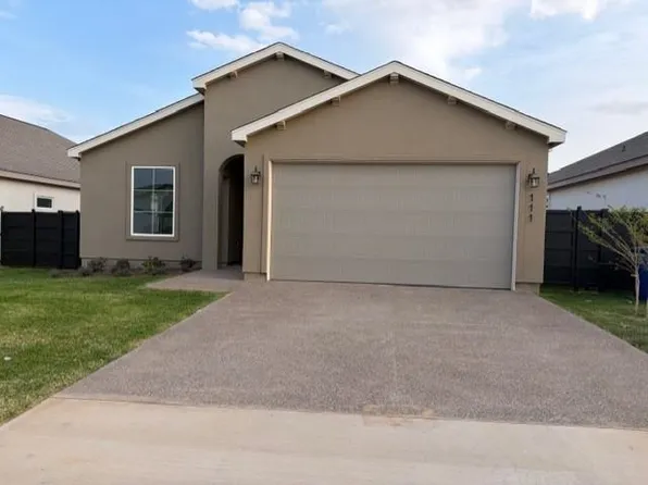 111 Canyon Oak Dr, Laredo, TX 78045