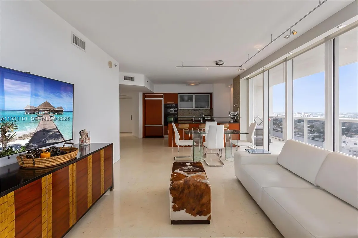 Building Photo - 1830 S Ocean Dr #3008