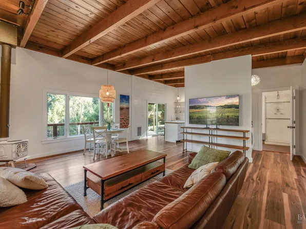 17197 Fitzpatrick Lane, Occidental, CA 95465