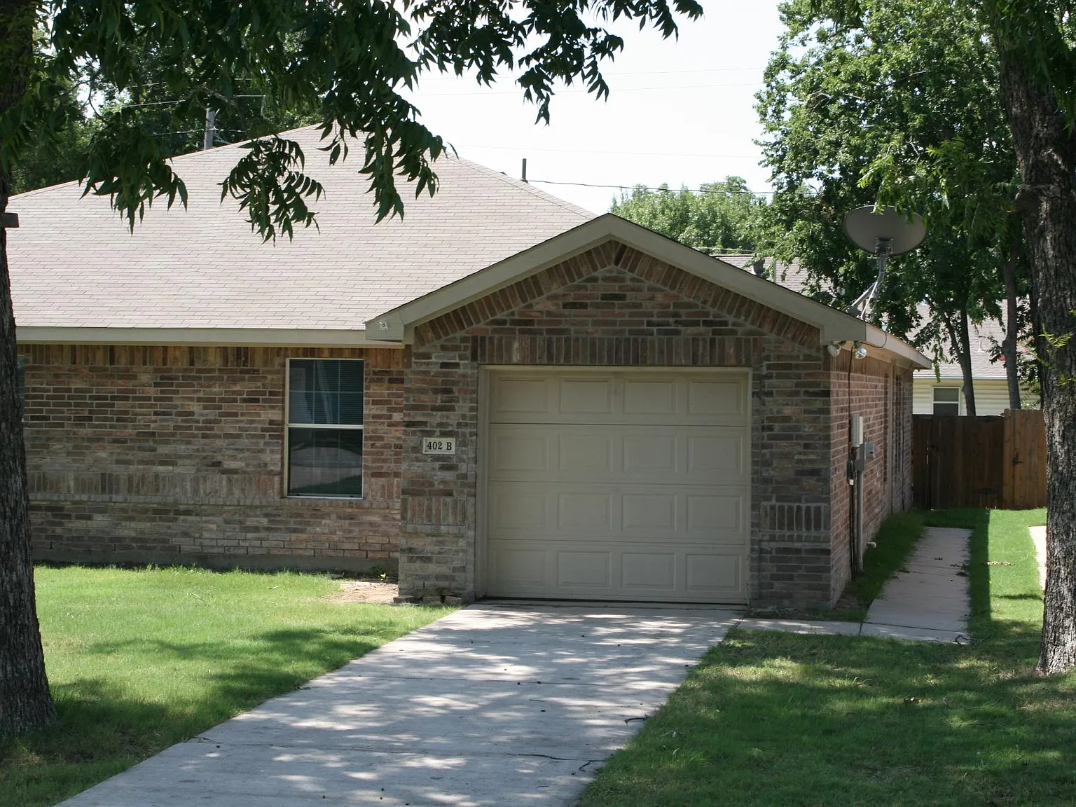 3 bed, 1323 sqft, $1,850 — Photo 1