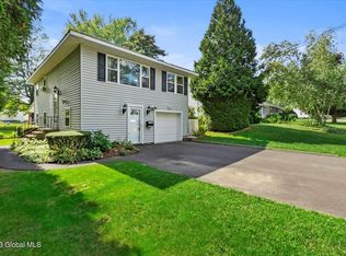 23 Carol Ann Dr, Albany, NY 12205