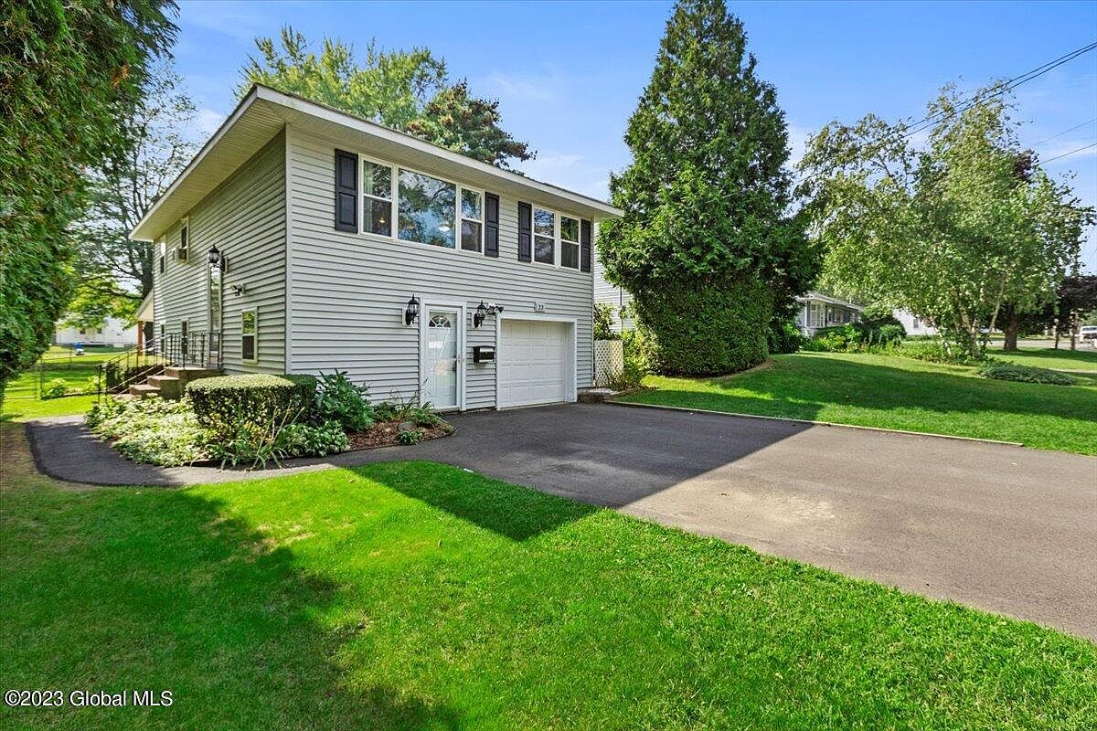 1st image of 23 Carol Ann Drive
