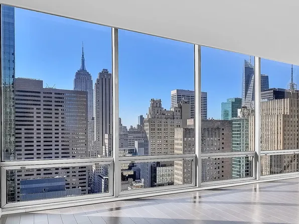 641 5th Ave #26F, New York, NY 10022