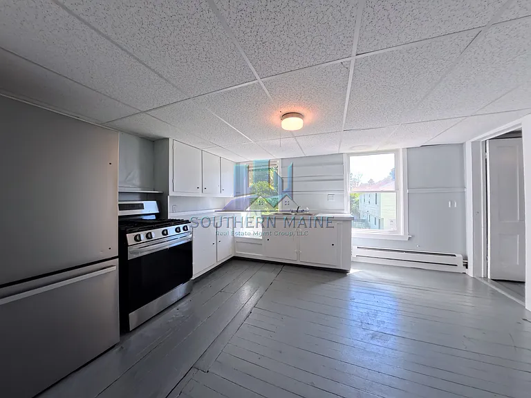 4 Glenwood Ave #D — Photo 13