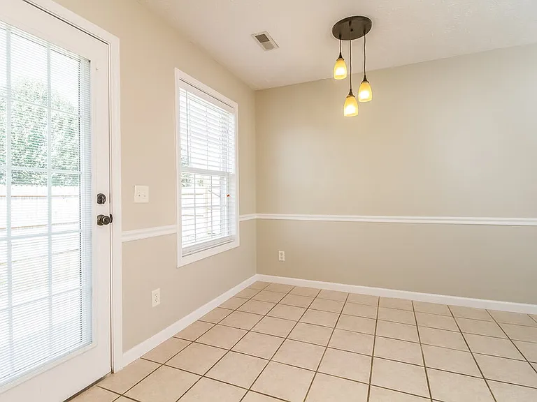 9003 Callan Ct — Photo 4
