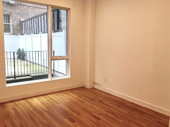 3rd image of 625 E 18th St APT 1B
