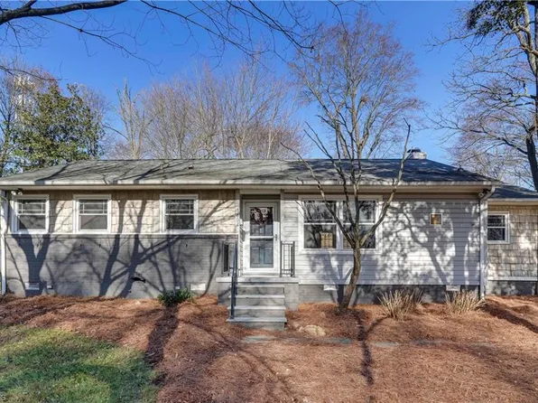 3802 Manor Dr, Greensboro, NC 27403