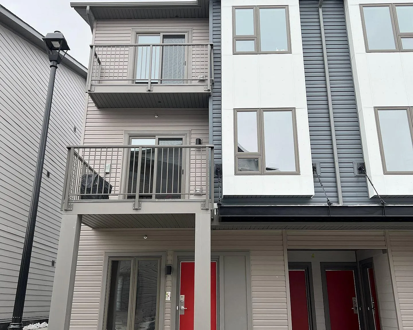3 bed, $2,500 — Photo 1