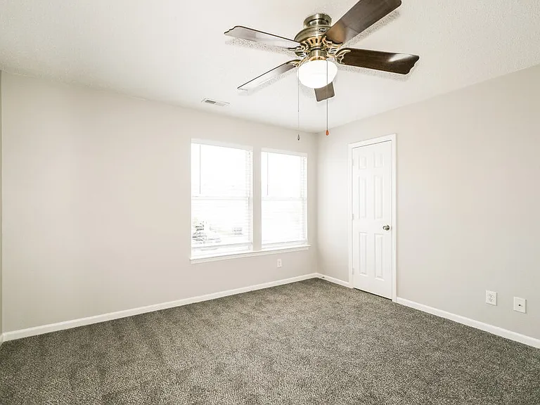 1178 Kenwood Dr — Photo 11