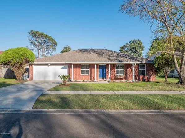 8497 Branchwater Dr, Jacksonville, FL 32244