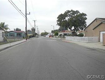 5th image of 8723 Prince Ave