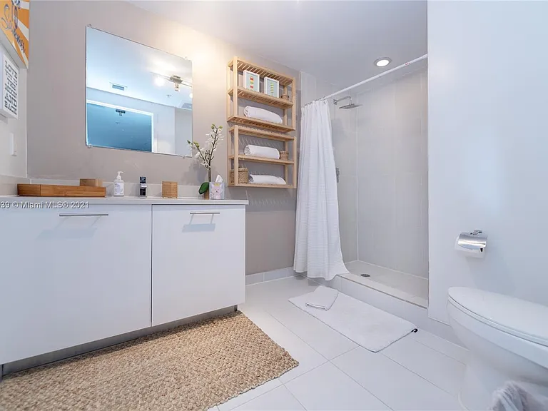 3250 NE 1st Ave #8 — Photo 6