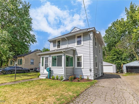2nd image of 282 The Brooklands Ave