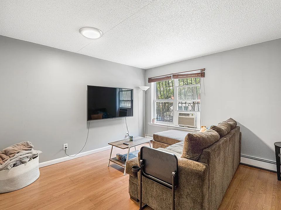 1st image of 126 W 117th St APT 2