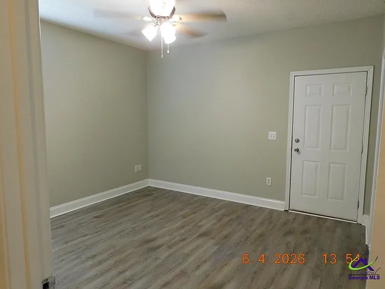 408 Club Villa Ct #1 — Photo 8