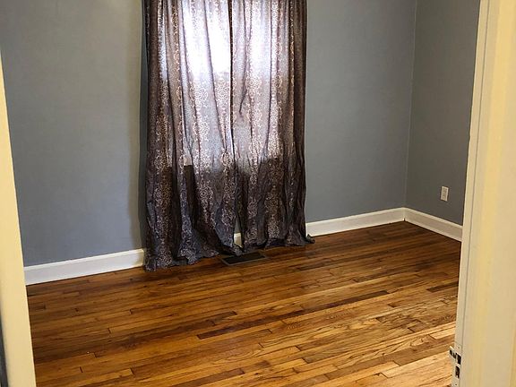 5th image of 953 Wrenwood St #1