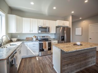 7038 67th St S, Horace, ND 58047
