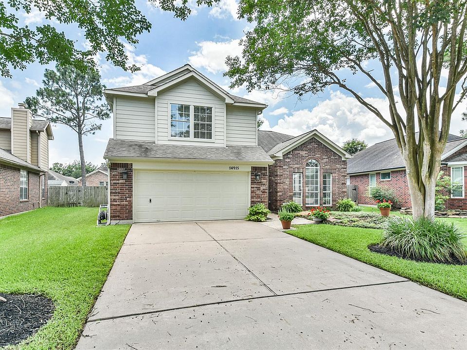 1st image of 14915 Chestnut Falls Dr