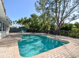 19734 NE 24th Ct, Miami, FL 33180