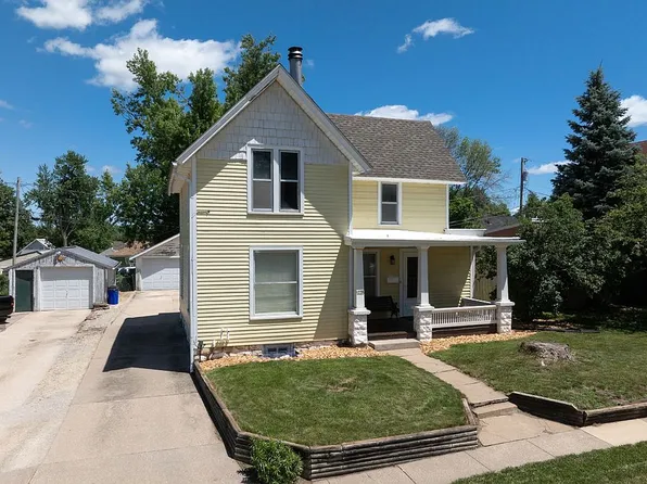 1235 14th St, Marion, IA 52302