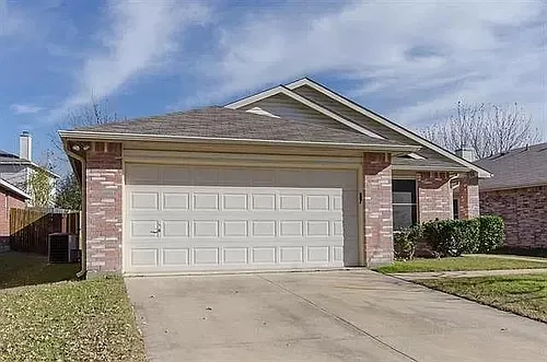 5200 Bedfordshire Dr Photo 1
