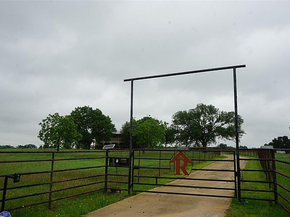 3rd image of 1454 Red Town Rd