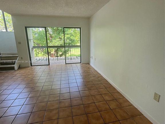 4th image of 9961 NW 9th Street Cir APT 9-18