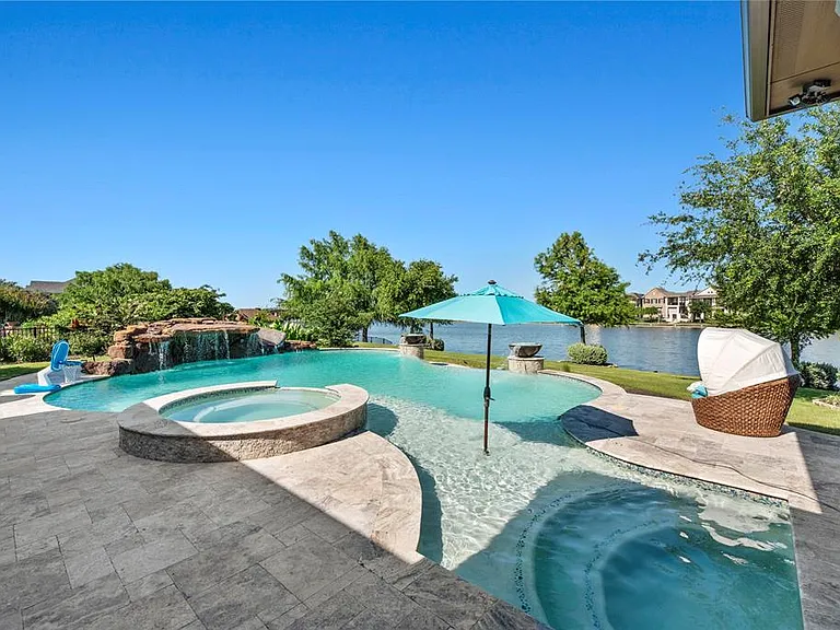 9718 Sabinal River Ct — Photo 13