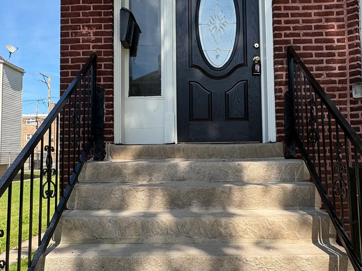 3 bed, 940 sqft, $1,850 — Photo 2