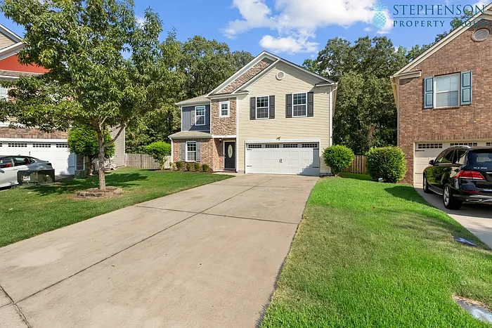 4 bed, 2.5 bath, 2275 sqft, $2,195 — Photo 3