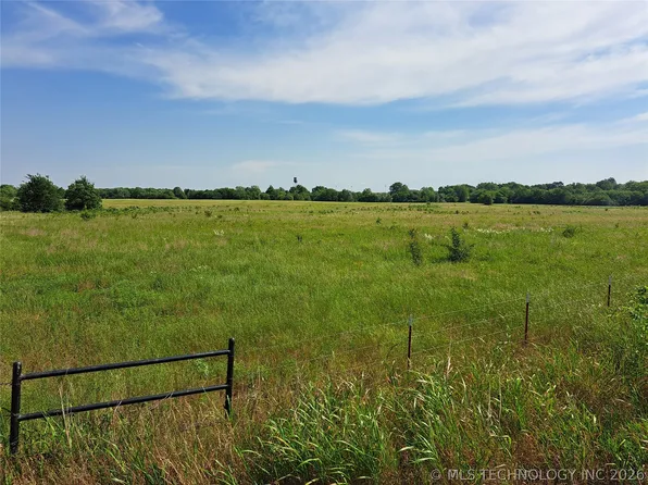 N 4350th Rd, Porum, OK 74455