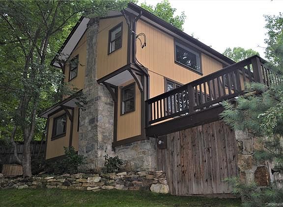 2nd image of 615 N Lakeside Dr