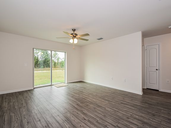 3rd image of 846 Youngreen Dr