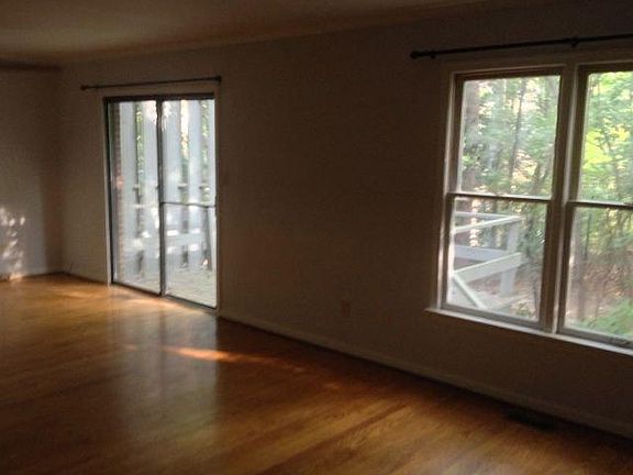 dining room with sliding door to outside deck