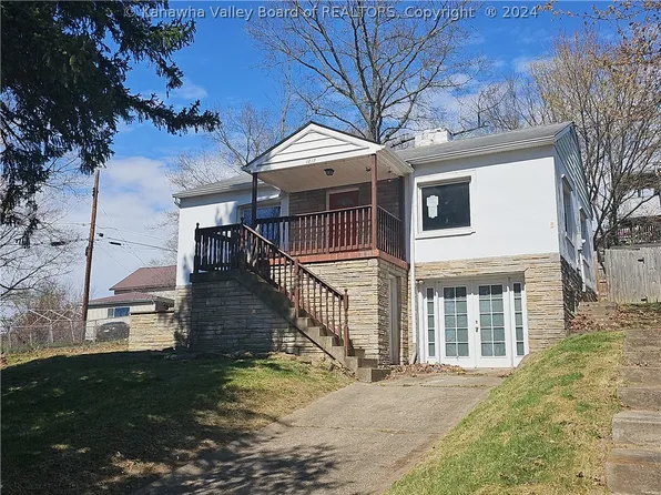1217 Woodland Dr, Charleston, WV 25302