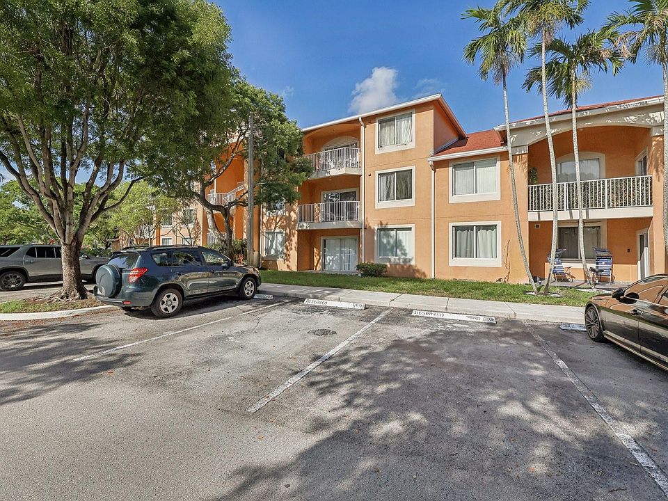 1st image of 6952 SW 39th Street #105C