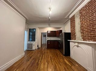 99 Hall St #2J, Brooklyn, NY 11205