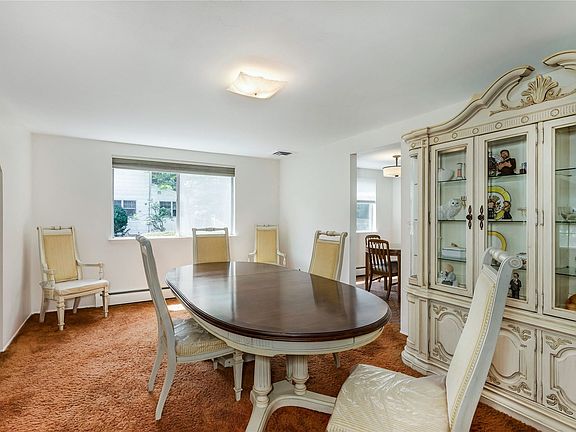 4th image of 16 Woodview Dr