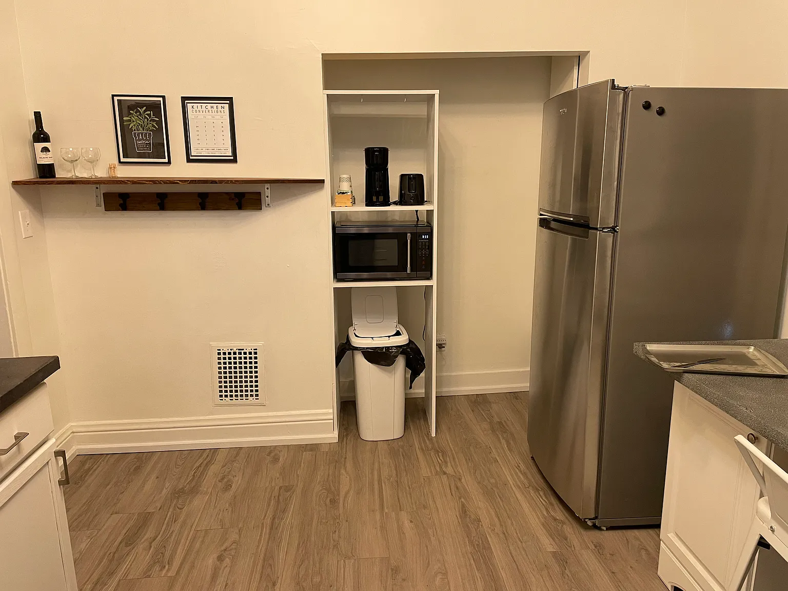 1 bed, 900 sqft, $1,200 — Photo 4