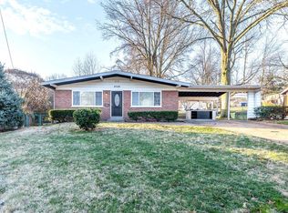 2520 Furlong Ln, Florissant, MO 63033