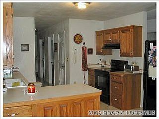 3rd image of 26 Vienna Woods Dr