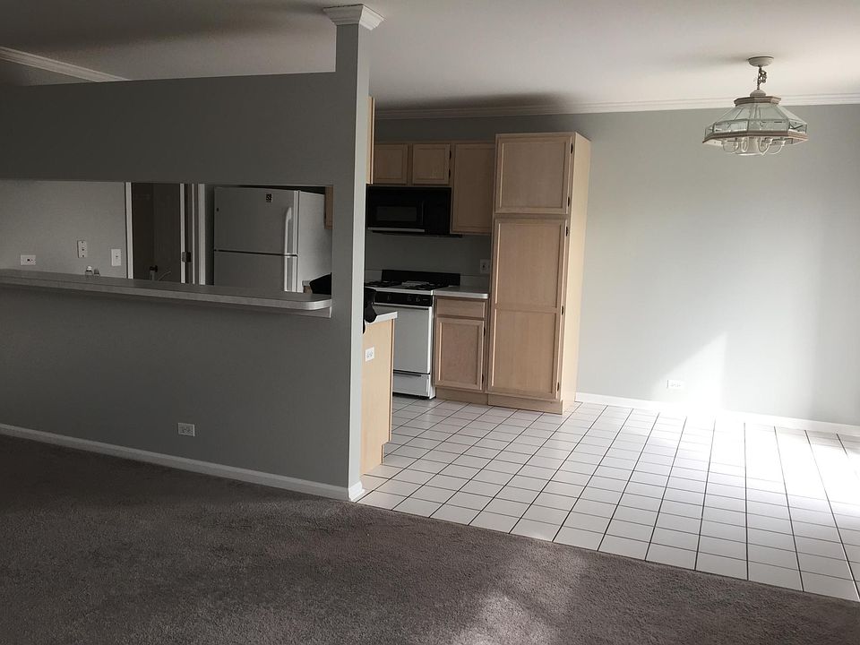 1st image of 111 Oxford Cir